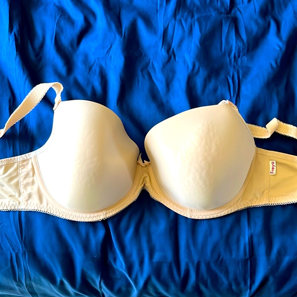 Freya underwire bra, size 38F